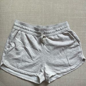 H and M lounge shorts beige